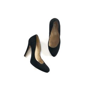 Thierry 21 Black Suede Heels